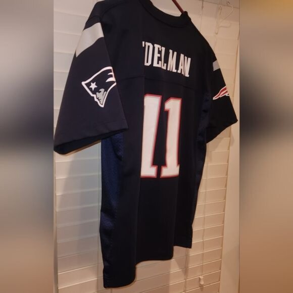 NFL New England Patriots Julian Edelman #11 TEAM APPAREL boys Large 14/16 - Picture 2 of 9